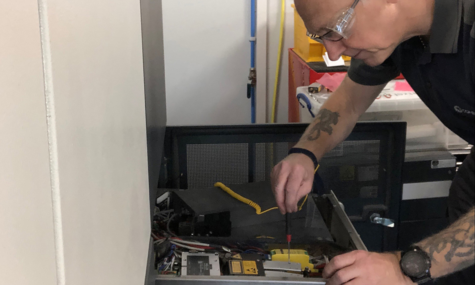 blog-gary-smith-950x570.jpg Coherent Field Service Engineer Gary Smith