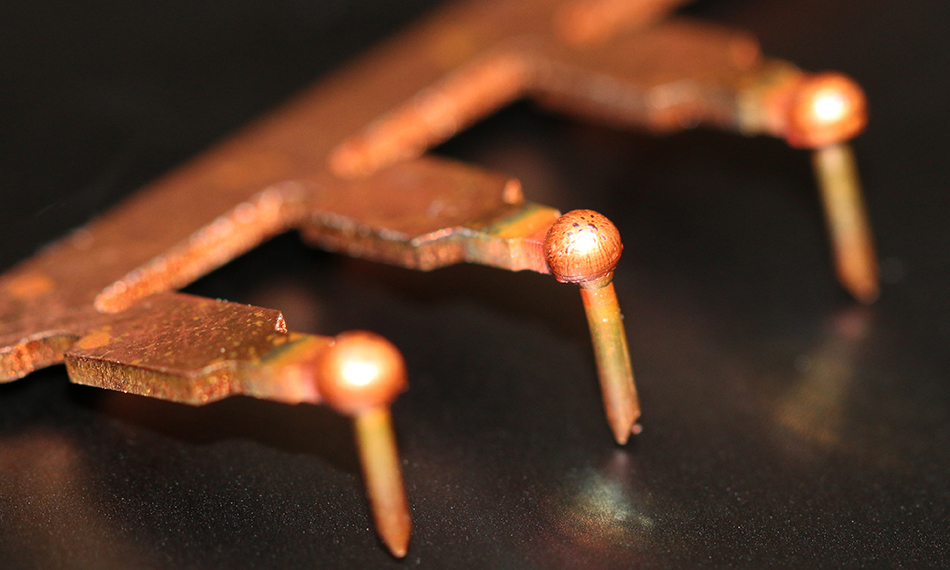 Powerline FL copper contacts
